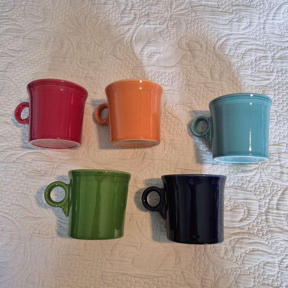 Fiesta USA 5 piece coffee mug set, not used, just sat in my cupboard classic NEW
